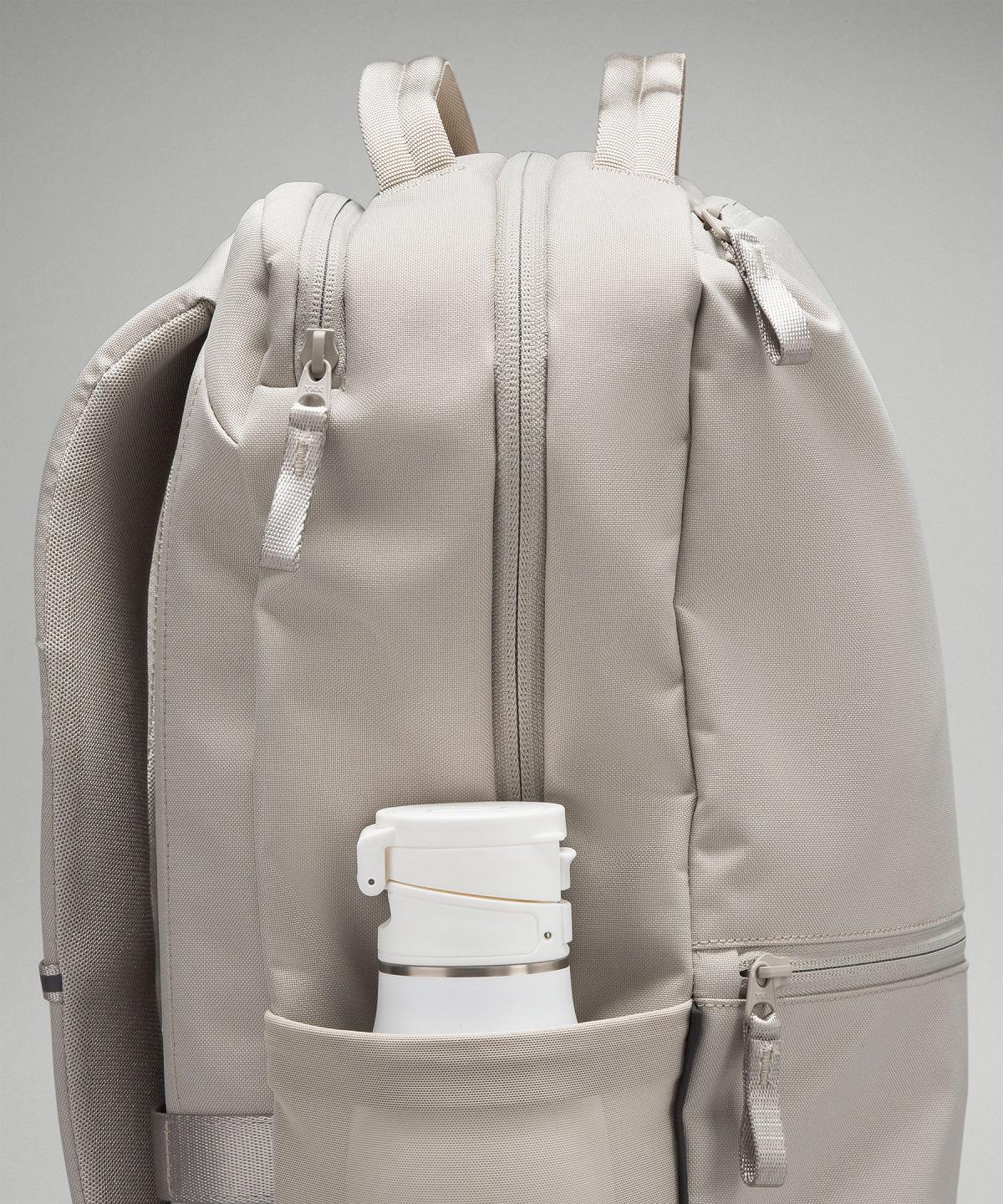 Beige White Lululemon Double-Zip 22L Bag Backpacks | NZ_LuLu89526