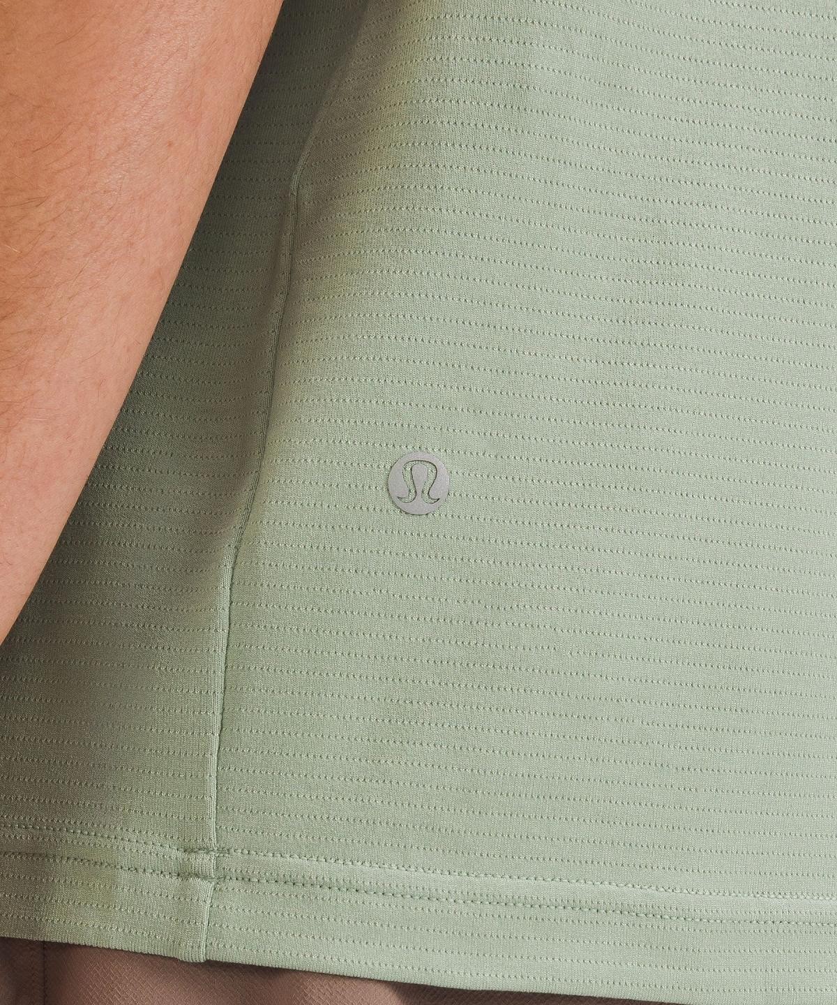 Green Lululemon License to Train Relaxed-Fit Short-Sleeve Men Shirts | NZ_LuLu58612