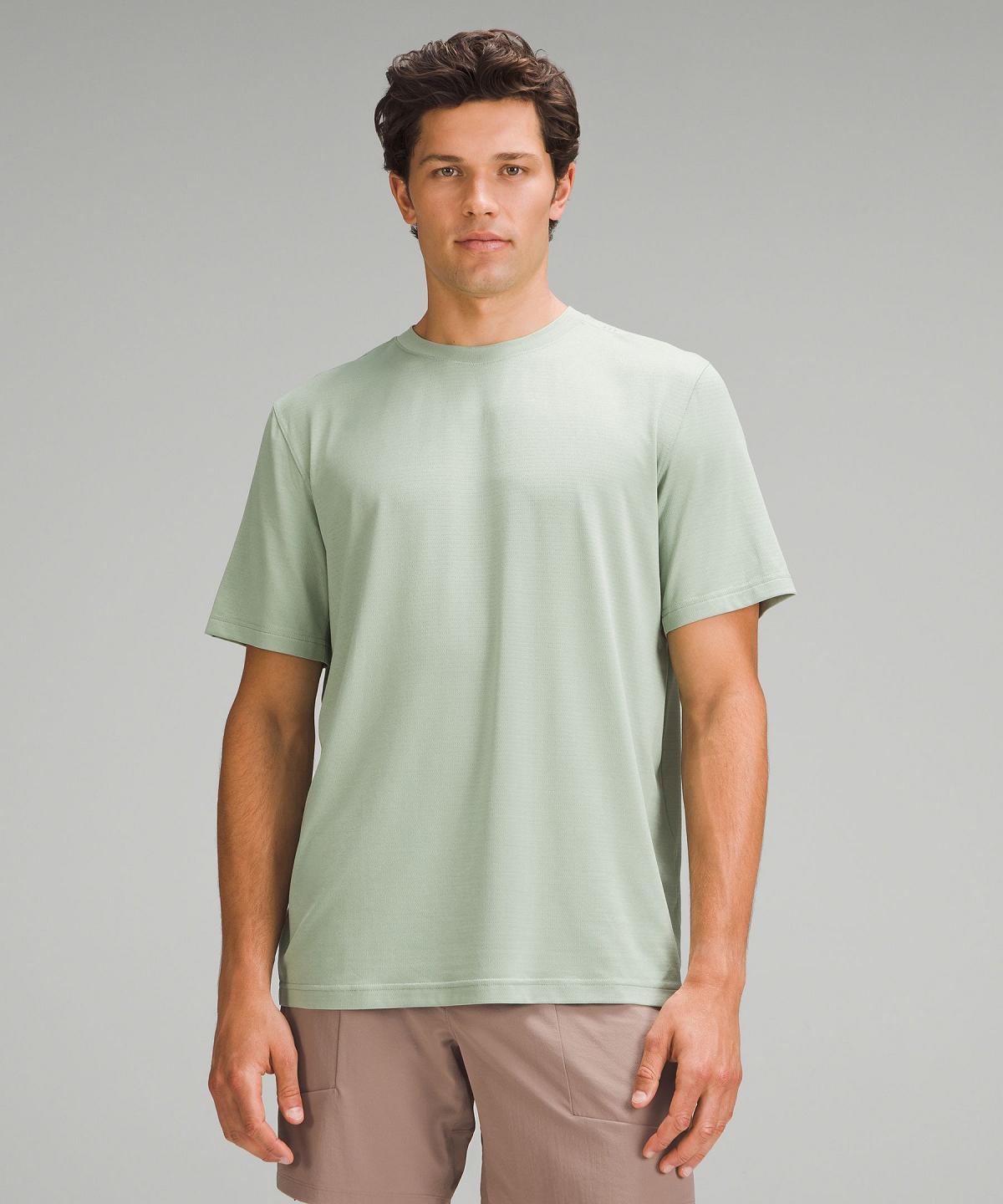 Green Lululemon License to Train Relaxed-Fit Short-Sleeve Men Shirts | NZ_LuLu58612