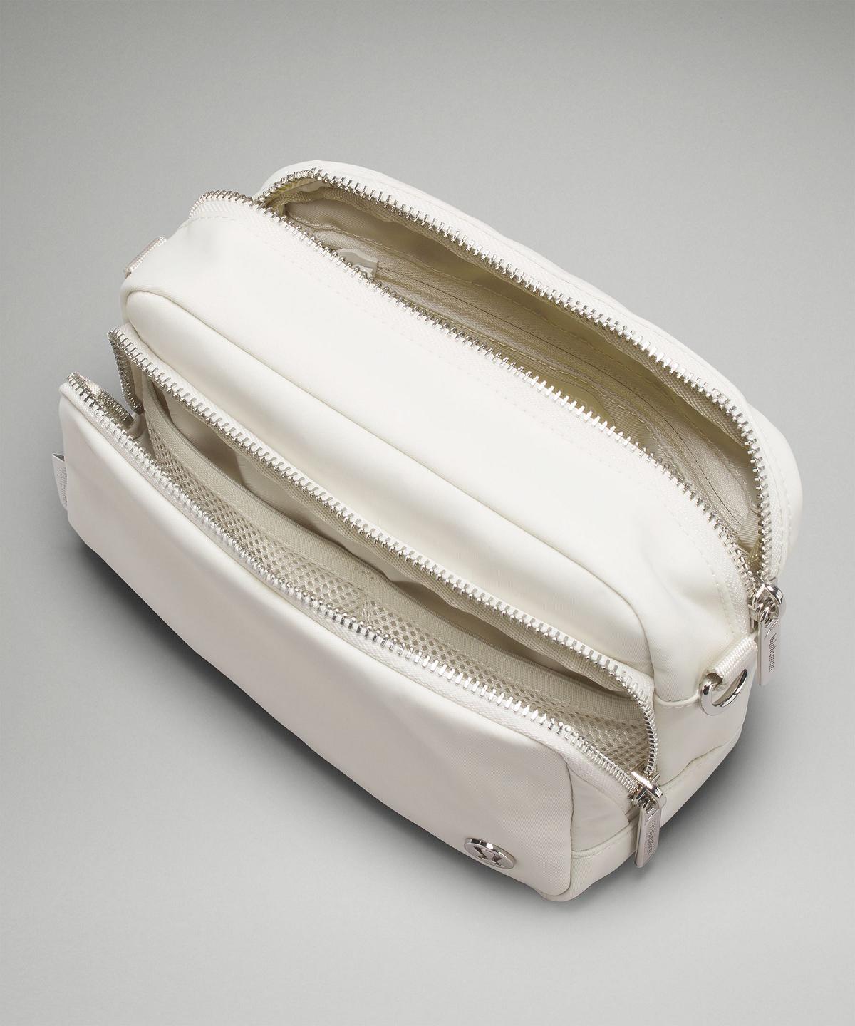 White Lululemon Everywhere 2L Bag Crossbody Bags | NZ_LuLu36449